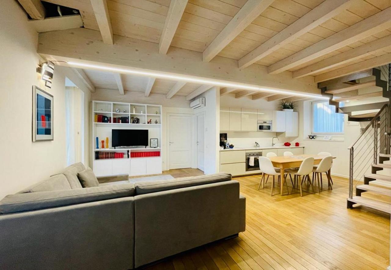 Appartamento Rossini By Holiday Solutions Комо Экстерьер фото
